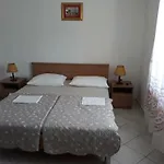 In With Seaview, Balcony, Air Condition, Wifi Vinišće