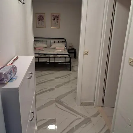 Apartment In With Seaview, Balcony, Air Condition, Wifi