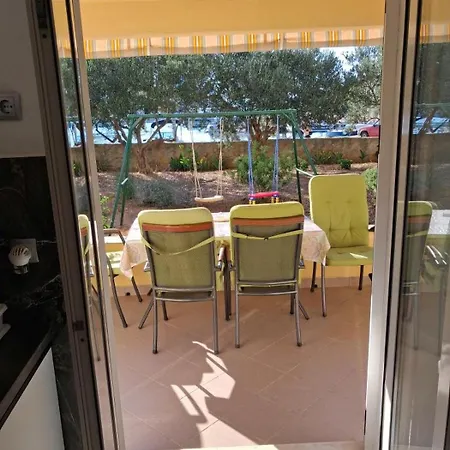 Apartmán In With Seaview, Balcony, Air Condition, Wifi