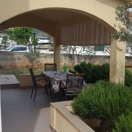 In With Seaview, Balcony, Air Condition, Wifi Apartmán